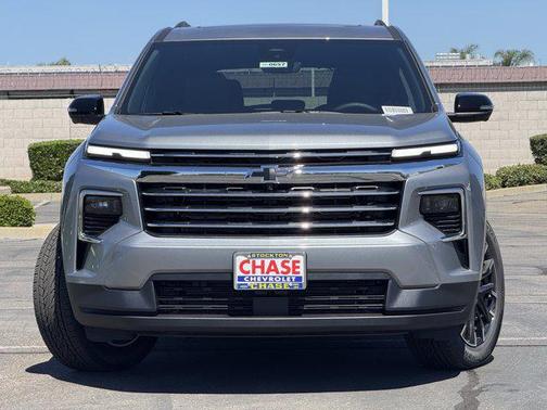 Sterling Gray Metallic 2026 Chevrolet Traverse LT