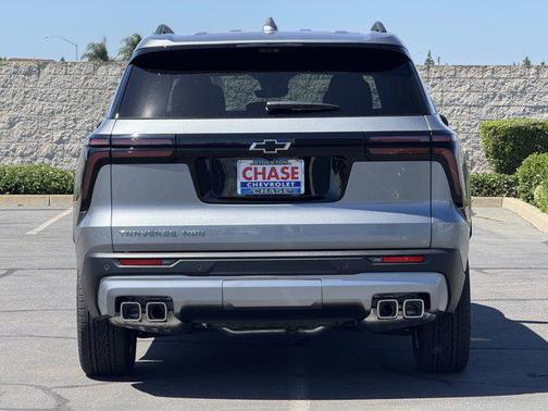 Sterling Gray Metallic 2026 Chevrolet Traverse LT