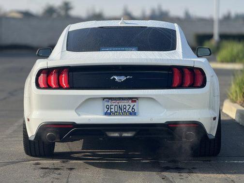2022 Ford Mustang EcoBoost