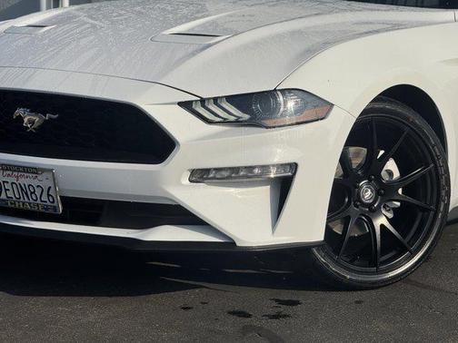 2022 Ford Mustang EcoBoost