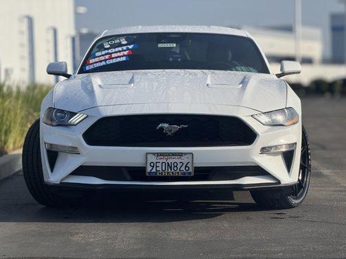 2022 Ford Mustang EcoBoost