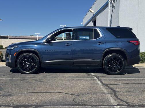 2022 Chevrolet Traverse LS