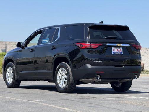 2022 Chevrolet Traverse LS