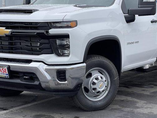 2025 Chevrolet Silverado 3500 WT