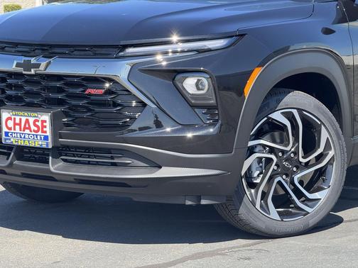 Mosaic Black Metallic 2026 Chevrolet Trailblazer RS