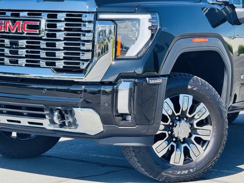 Onyx Black 2025 GMC Sierra 2500 Denali