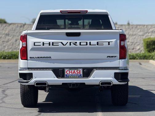 Summit White 2026 Chevrolet Silverado 1500 RST