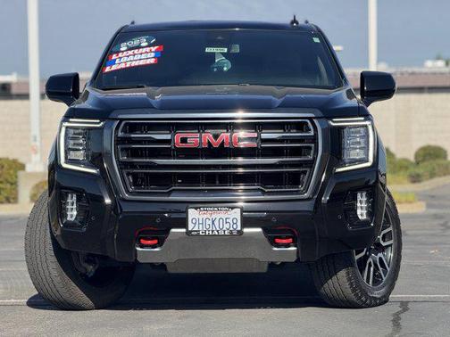 2023 GMC Yukon XL 4WD AT4