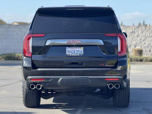 2023 GMC Yukon XL 4WD AT4