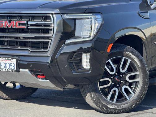 2023 GMC Yukon XL 4WD AT4