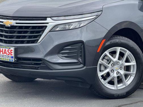 Iron Gray Metallic 2022 Chevrolet Equinox LS