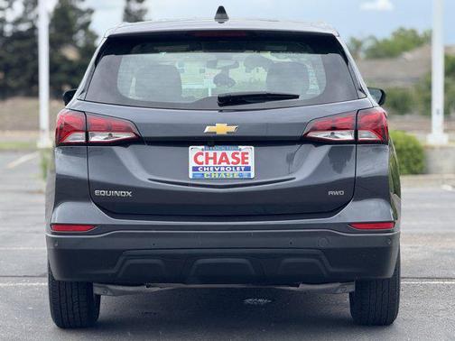 Iron Gray Metallic 2022 Chevrolet Equinox LS