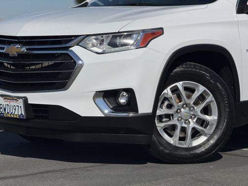 2021 Chevrolet Traverse LT Cloth