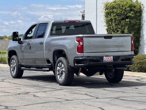 Sterling Gray Metallic 2026 Chevrolet Silverado 2500 Custom