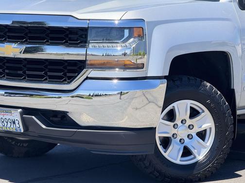 Silver Ice Metallic 2019 Chevrolet Silverado 1500 1LT