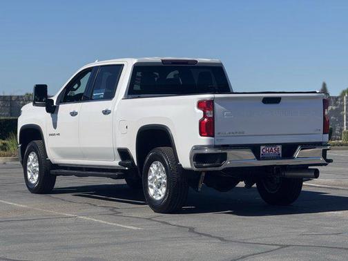 Iridescent Pearl Tricoat 2023 Chevrolet Silverado 3500 LTZ