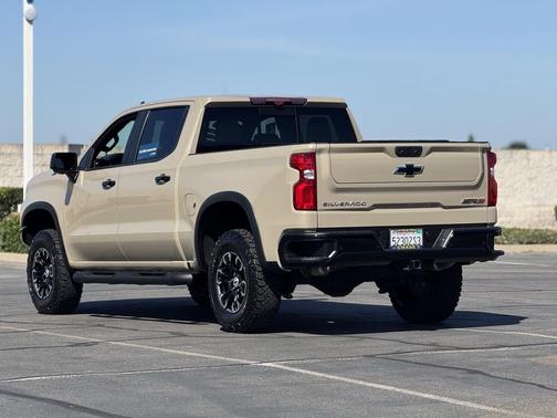 Sand Dune Metallic 2023 Chevrolet Silverado 1500 ZR2