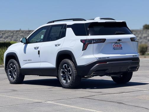 Polar White Tricoat 2026 Chevrolet Equinox AWD ACTIV