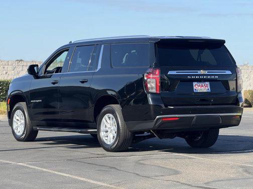 2024 Chevrolet Suburban LS