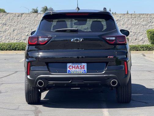 Mosaic Black Metallic 2026 Chevrolet Trailblazer RS