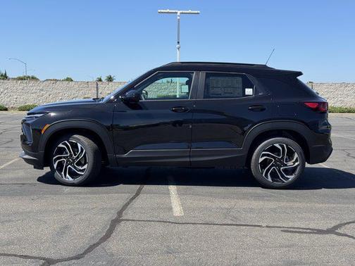 Mosaic Black Metallic 2026 Chevrolet Trailblazer RS