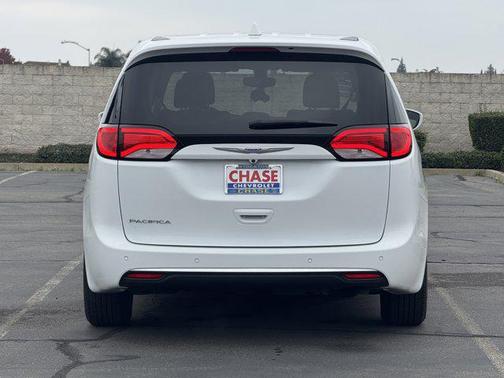 2018 Chrysler Pacifica Touring Plus
