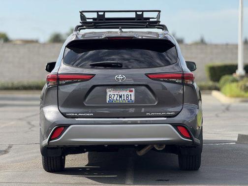 2022 Toyota Highlander Platinum