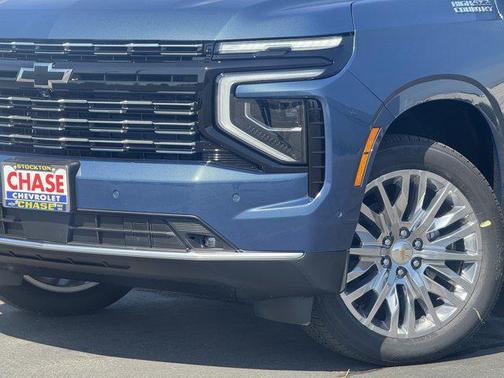 2025 Chevrolet Suburban 4WD High Country
