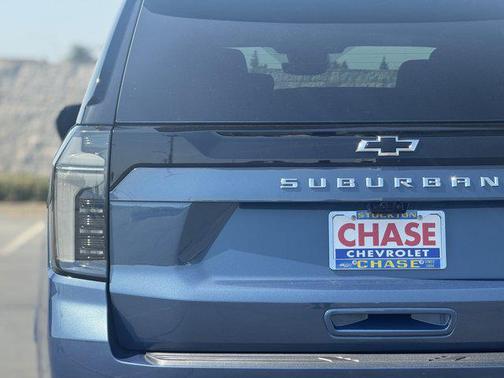2025 Chevrolet Suburban 4WD High Country