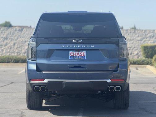 2025 Chevrolet Suburban 4WD High Country