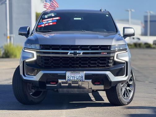 Satin Steel Metallic 2022 Chevrolet Suburban 4WD Z71