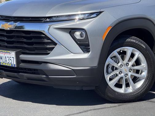 Sterling Gray Metallic 2024 Chevrolet Trailblazer LS