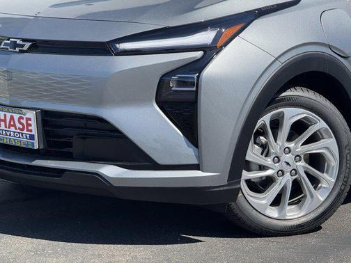 Sterling Gray Metallic 2027 Chevrolet Bolt LT