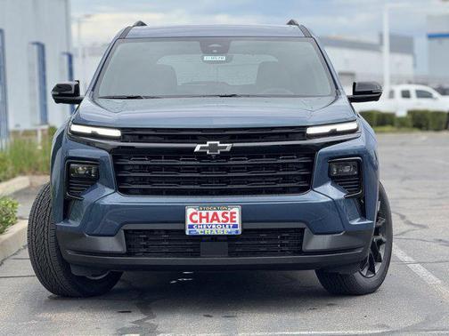 Lakeshore Blue Metallic 2026 Chevrolet Traverse LT