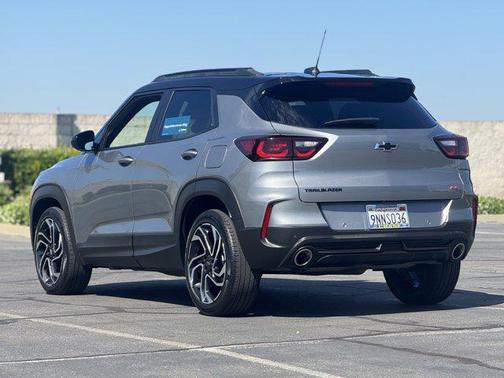 Sterling Gray Metallic 2024 Chevrolet Trailblazer RS