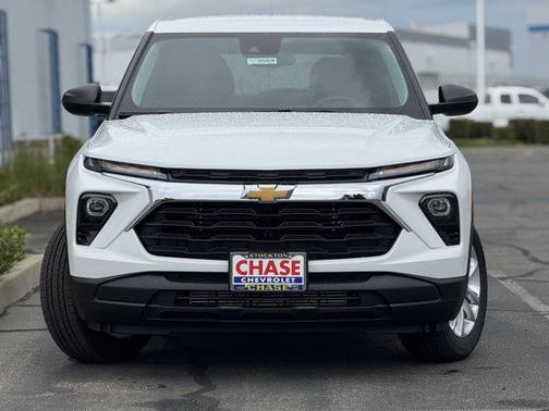 Summit White 2026 Chevrolet Trailblazer LS