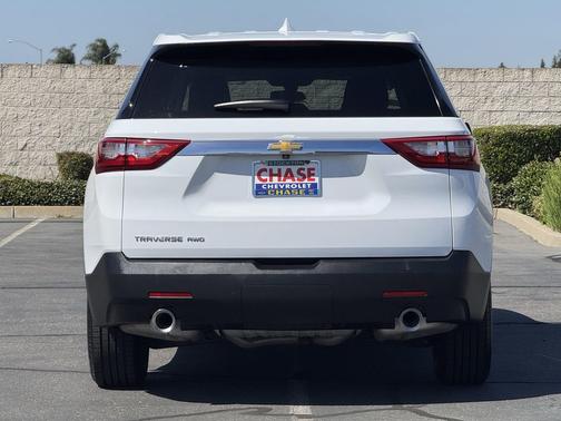 Summit White 2020 Chevrolet Traverse LS