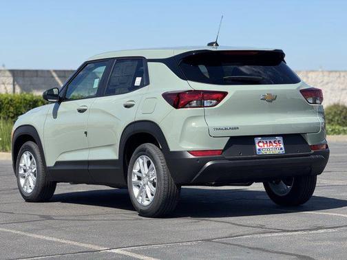 Cacti Green 2026 Chevrolet Trailblazer LS