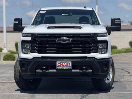 Summit White 2026 Chevrolet Silverado 2500 WT
