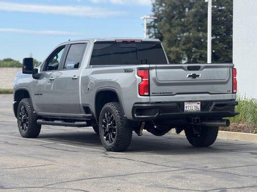 Sterling Gray Metallic 2025 Chevrolet Silverado 2500 LT