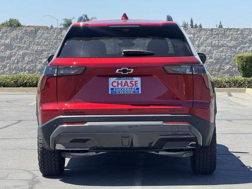 Radiant Red Tintcoat 2026 Chevrolet Equinox FWD ACTIV