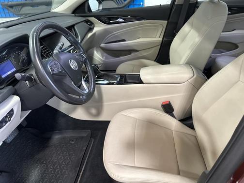 2019 Buick Regal TourX AWD Essence