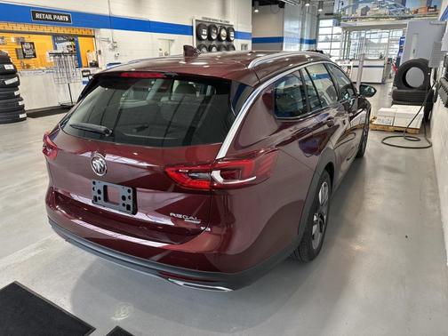 2019 Buick Regal TourX AWD Essence
