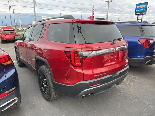 2023 GMC Acadia AWD AT4