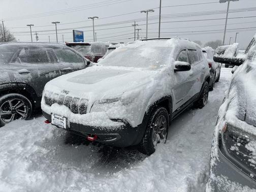 2022 Jeep Cherokee Trailhawk