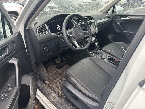 2022 Volkswagen Tiguan 2.0T SE 4MOTION