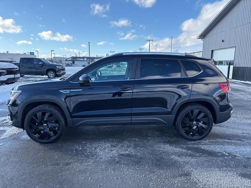 2024 Volkswagen Taos 1.5T SEL