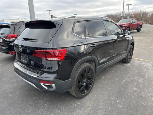 2024 Volkswagen Taos 1.5T SEL