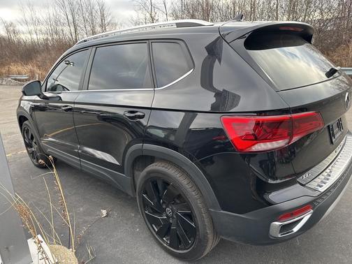 2024 Volkswagen Taos 1.5T SEL