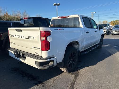2023 Chevrolet Silverado 1500 Custom